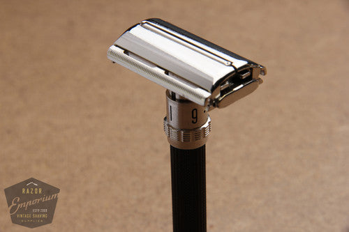 Gillette 1969 Super 109 / Long Handle Super Adjustable DE Safety Razor - O4