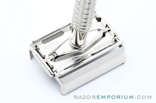 1960 Gillette Flare Tip Super Speed DE Safety Razor F3