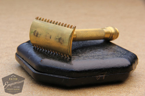 Gillette 1910's Old Type DE Safety Razor in NEW Era Octagonal Presentation Case