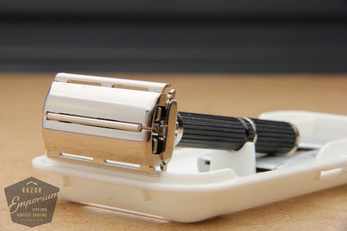 Gillette 1969 Super Adjustable / Super 89 Safety Razor w/ Case O1 - Short Handle