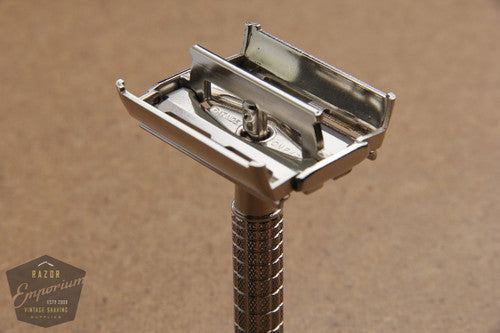 Gillette 1954 Flair Tip Super Speed DE Safety Razor -- Z3