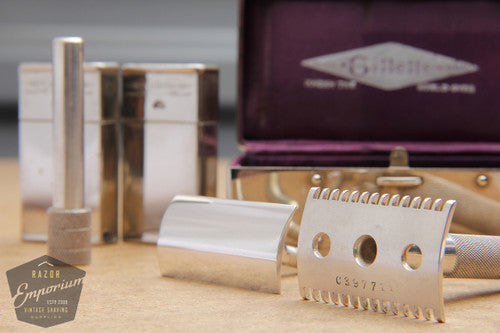 Gillette 1913 Silver Single Ring Old Type Set in Metal Case w/ Blade Banks