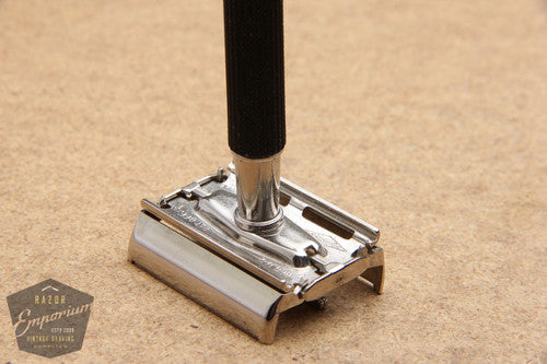 Gillette 1973 Black Handle Super Speed Safety Razor - T1