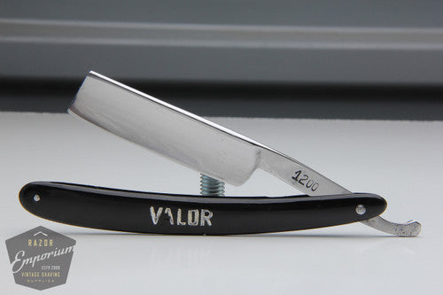6/8" Valor No. 1200 Straight Razor Hollow | Paris, France