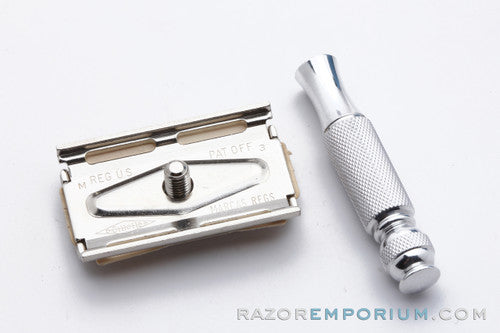 Gillette 1967 Tech Travel DE Safety Razor Marcas Regs Set