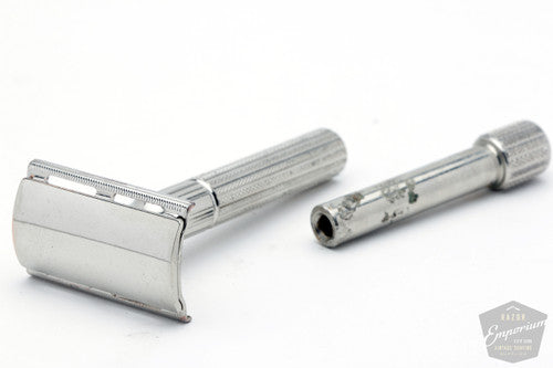 1978 Gillette Y2 Psycho Tech DE Safety Razor with Key