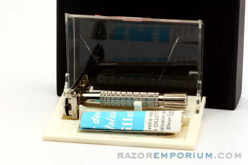 1960's Gillette Giromatic Flare Tip Rocket Safety Razor Set w/ Instructions Made in England