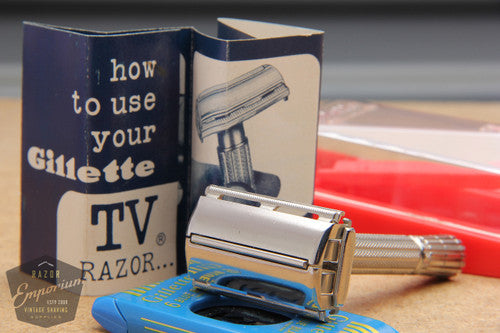 Gillette 1958 TV Super Speed Razor w/ Case - D1