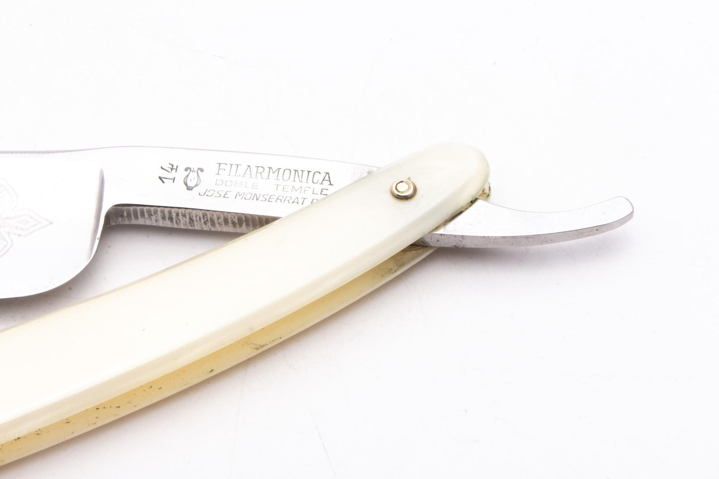 7/8" Filarmonica 14 Doble Temple Jose Monserrat Pou Straight Razor With Blue Inlay
