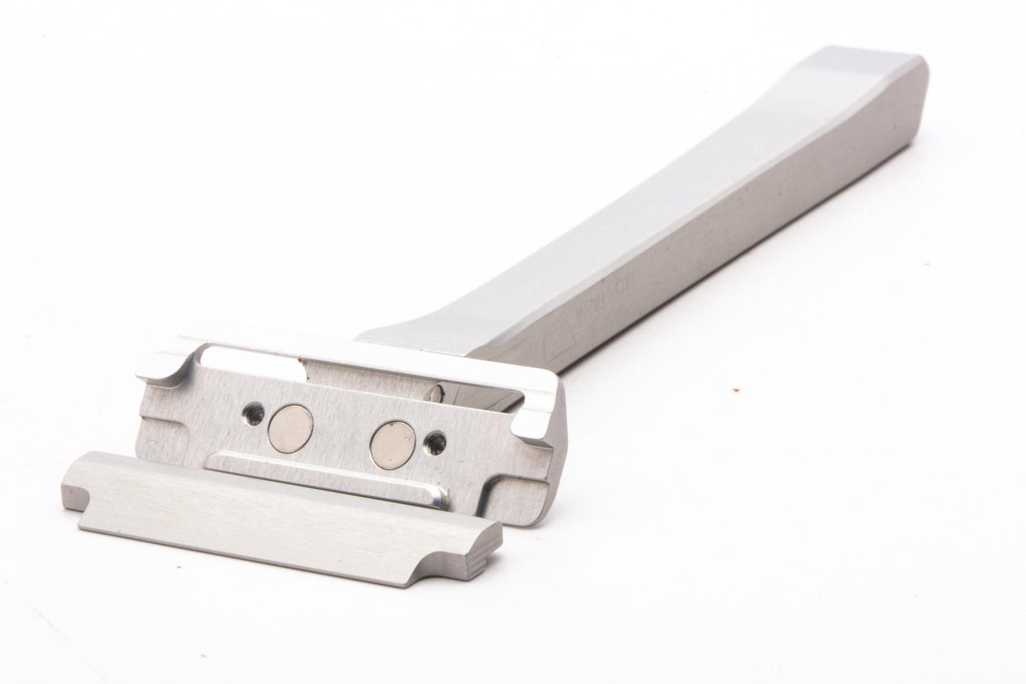Proof | Benchmark Single Edge Safety Razor