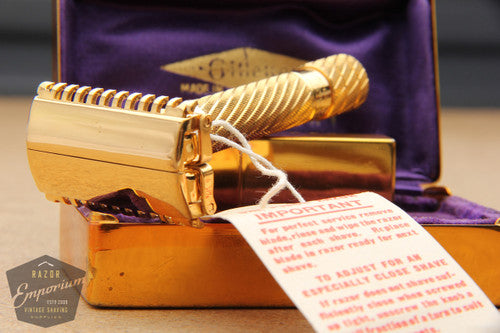 Gillette 1934 Aristocrat Deluxe Christmas Special w/ Case and Original Blade Bank