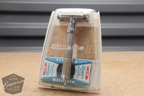 Gillette 1966 Slim Adjustable Safety Razor w/ Gold Case L2