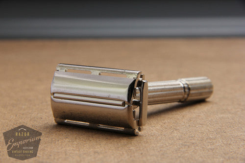 Gillette 1962 Slim Adjustable DE Safety Razor -- H3