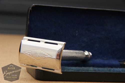 Gillette 1961 Etched Logo Cap Ball End Tech Razor in Case - G4