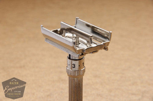 Gillette 1967 Slim Adjustable Safety Razor - M3