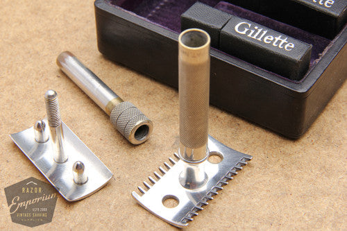 Gillette 1907 Single Ring Old Type Script Logo Set in Leather Case w/ Blade Banks