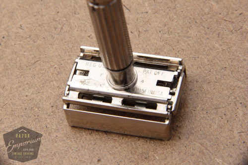 Gillette 1960 $1.95 Adjustable "Bottom-Dial" Fatboy -F4