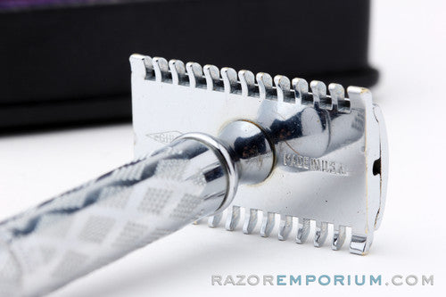 1930's Gillette New Deluxe Criterion Safety Razor Set