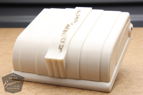 Ever-Ready 1912 British Made Single Edge Safety Razor & Stropper in Cream Bakelite Snap Case
