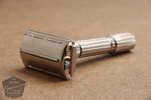 Gillette Fatboy 1959 $1.95 Adjustable DE Safety Razor - E2