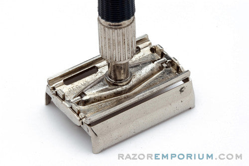 1968 Gillette Knack Double Edge Safety Razor N1