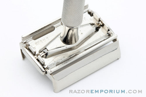 1953 Gillette Notched Super Speed Safety Razor Y3