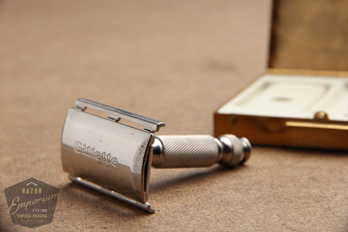 Gillette 1966 Ball End Tech Razor w/ Etched Logo Cap in gold case -L1