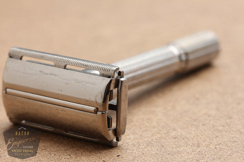 Gillette 1962 Slim Adjustable DE Safety Razor -- H2