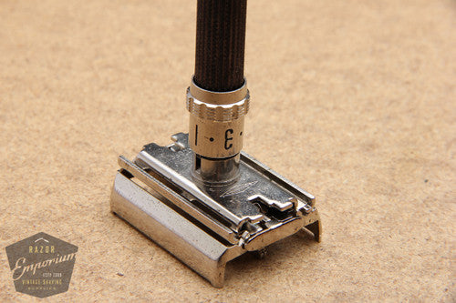 Gillette 1970 Super Adjustable / Super 89 Safety Razor w/ Case P3 - Short Handle