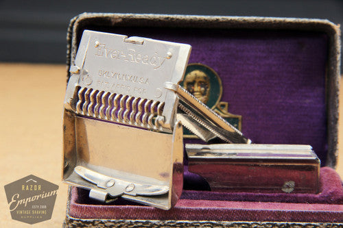 Ever Ready 1912 Style Single Edge Safety Razor in Gray Leather Box