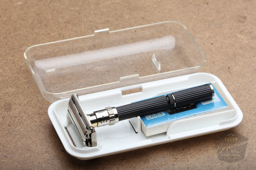 Gillette 1975 Super 109 w/ Clear Plastic Case