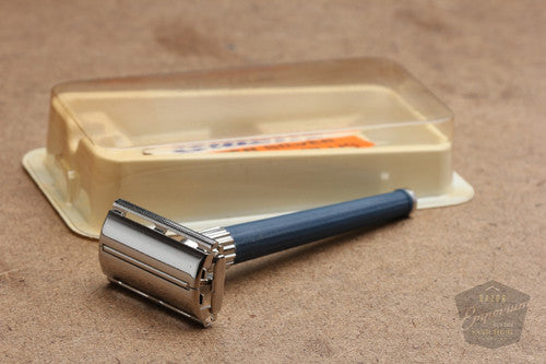 Gillette 1973 Knack Double Edge w Plastic Case
