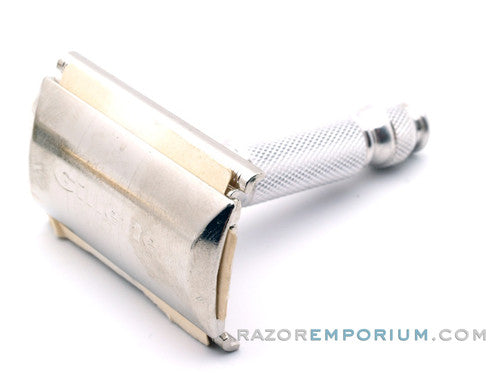 1967 M4 Gillette Travel Tech Double Edge Safety Razor w/ Case & Blades