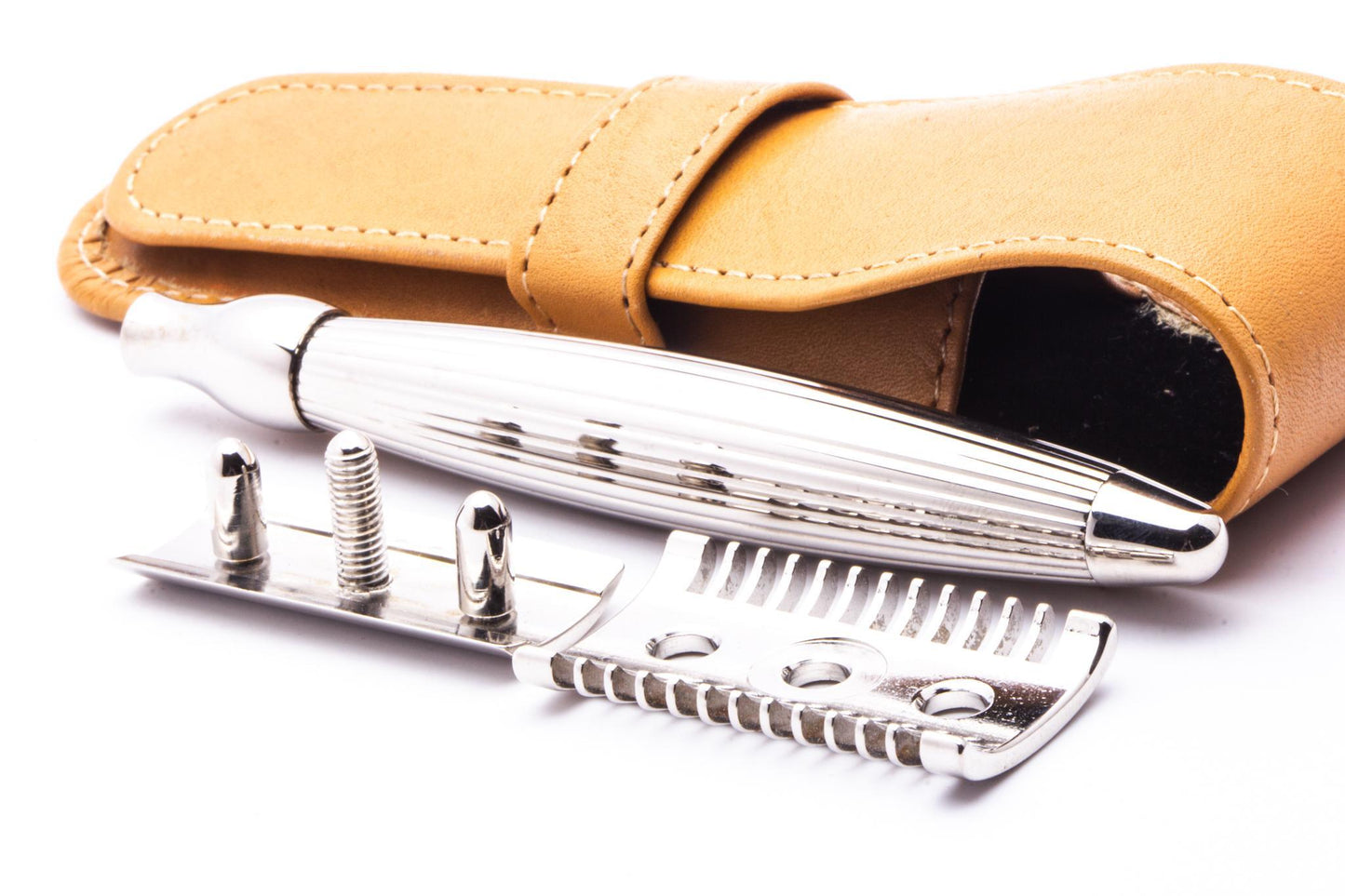 Unbranded | Three Peice Slant Double Edge Safety Razor With Travel Case