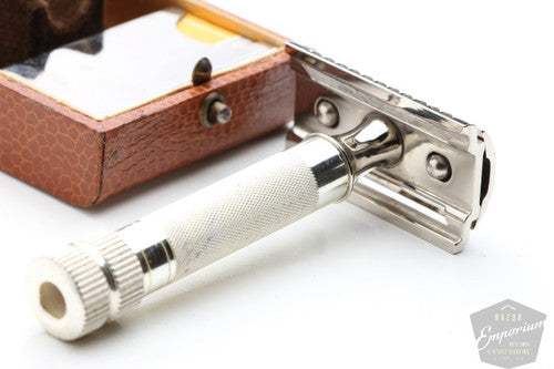 JA Henckels Zwillingswerk Double Edge Safety Razor in Case