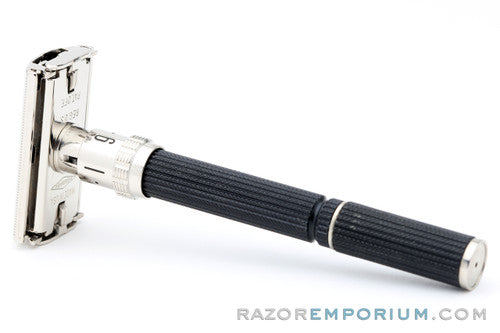 1976 Gillette Super Adjustable Safety Razor in Case W1