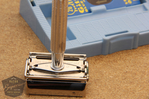 Gillette 1957 Light / Blue-Tip DE Super Speed in Blue Case - C4