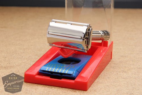 Gillette 1958 TV Super Speed Razor w/ Case