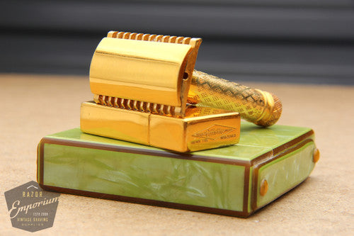 1933 Gillette Milady Decollete DE Safety Razor in Jade Case