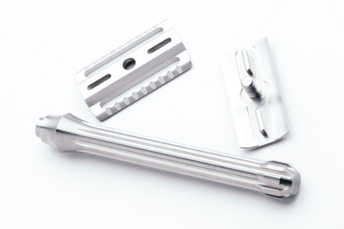 Blackland Blackbird Stainless Steel DE Safety Razor - 101mm