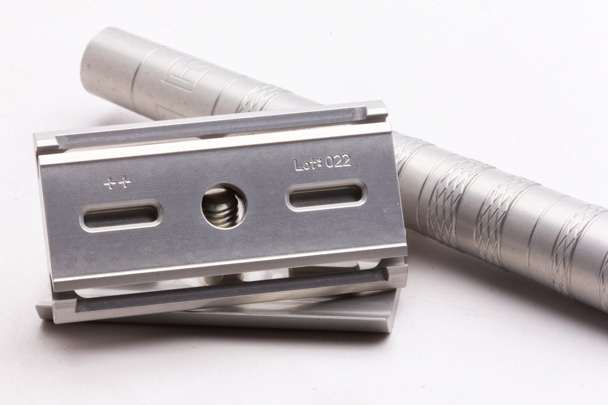 NEW Henson Shaving AL13 Double Edge Safety Razor - Medium