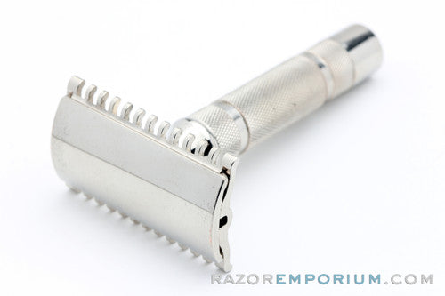 1930's Gillette NEW Norfolk / Tuckaway Style Travel DE Safety Razor Set