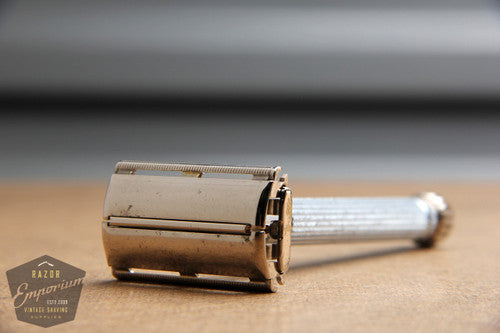 Gillette 1965 Blue Star Lady Gillette DE Safety Razor - K4
