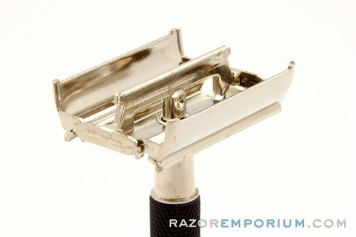 1984 E2 Gillette Black Handle Super Speed Safety Razor