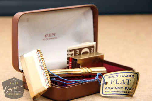 Gem 1940's Micromatic Clog Pruf Single Edge Safety Razor in Brown Case