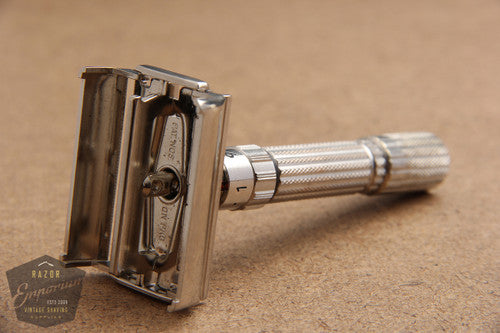 Gillette Fatboy 1959 $1.95 Adjustable DE Safety Razor - E2