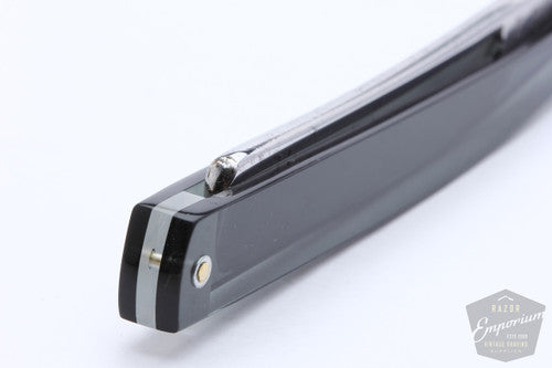 11/16'' Wilhelm Weber Goldene Medaille 2 Straight Razor | Hamburg, Germany