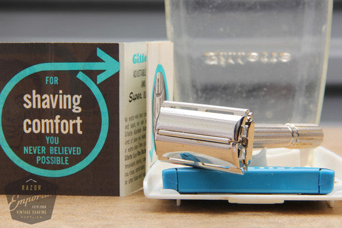 Gillette 1966 Slim Adjustable Safety Razor w/ Gold Case L2
