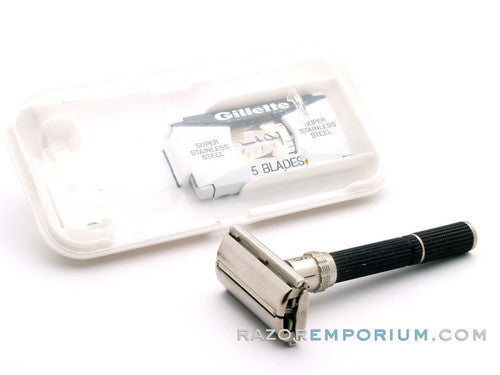 1972 S1 Gillette Super Adjustable 109 Safety Razor Set w/ Case & Blade Bank