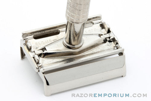 1961 Gillette Flare Tip Super Speed Safety Razor G4
